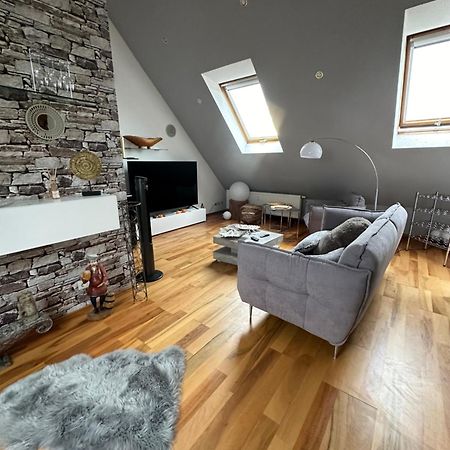 Zentrale Maisonette Mit Buero & Parkplatz Griesheim (Hessen) Exterior foto