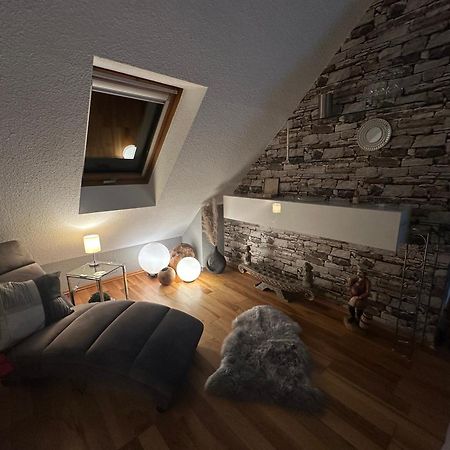 Zentrale Maisonette Mit Buero & Parkplatz Griesheim (Hessen) Exterior foto